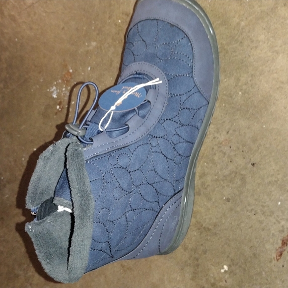 JBU - Picture 4 of 4